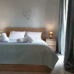 Emerald Garden I & Ii Кавала